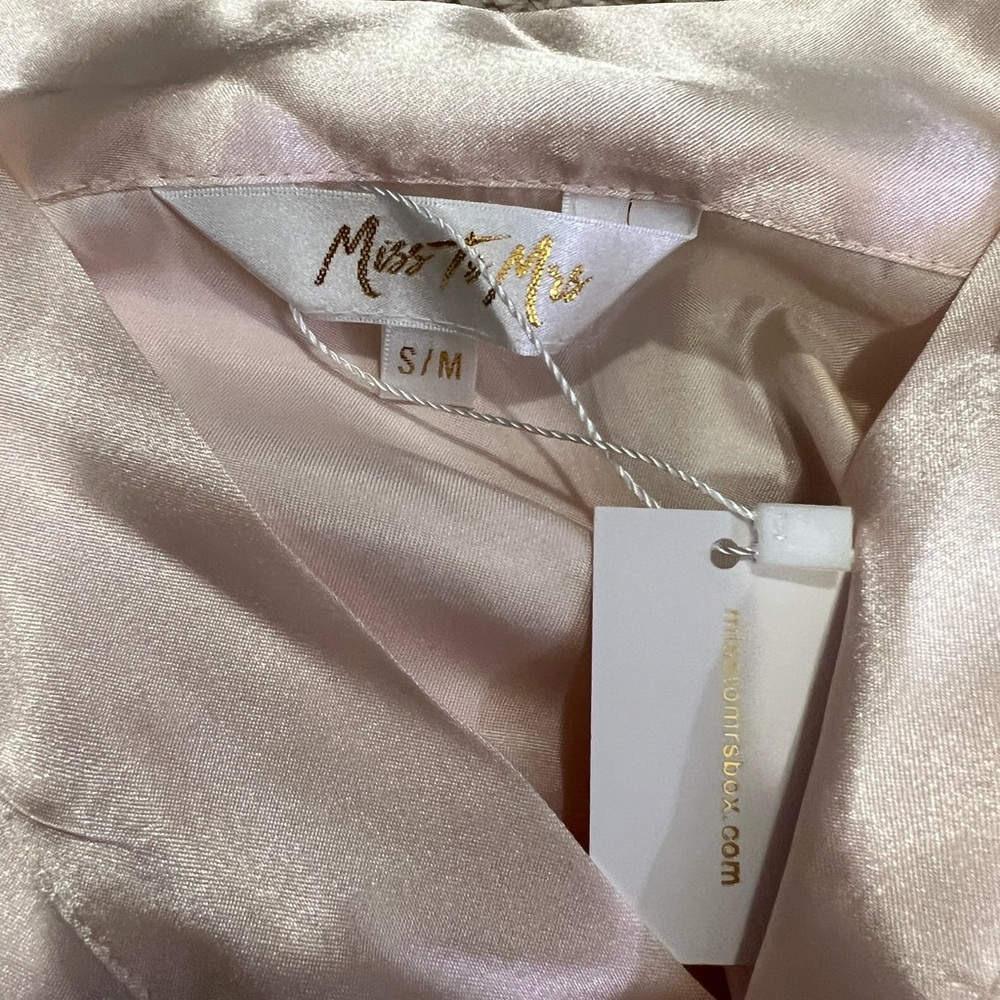 ✨NWT Silk Robe & Slippers✨ - Picture 3 of 8